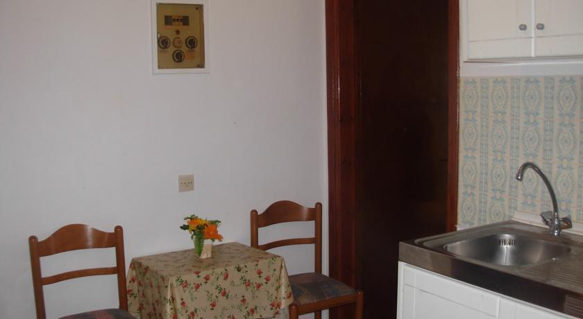 Harry'S Bar & Apartments 2 Acharavi  Cameră foto